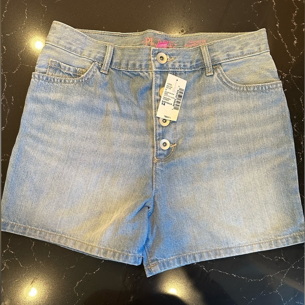 NWT- Children’s Place Shorty Short Court in Leighton Wash- Size 14
